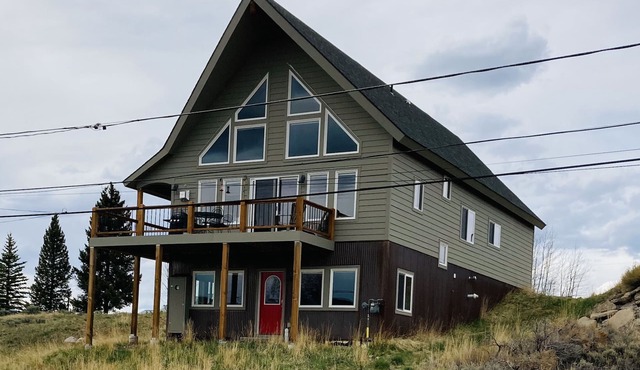 Enjoy Our New House In Historic Leadville, including your pets.