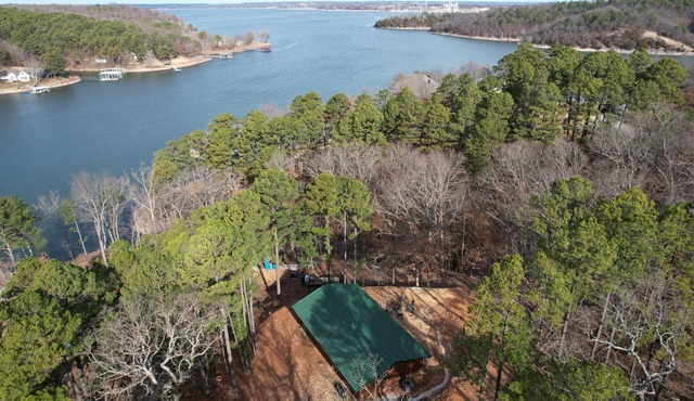 Enjoy our updated log cabin on central Grand Lake O’ The Cherokees!