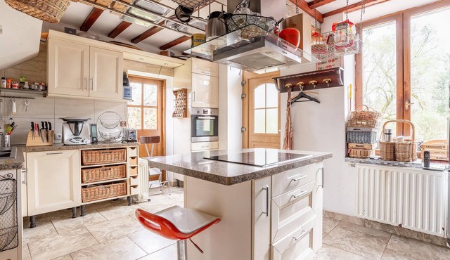 Enjoy peace and quiet in this former watermill with visible half-timbering.