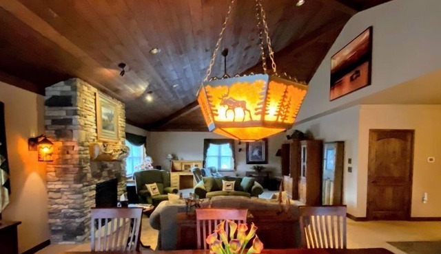 ENJOY POCONOS BY THE MONTH AT A TIME! LOCATED IN DOWNTOWN BLAKESLEE