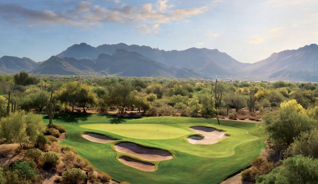 Enjoy Pool, Putting Green, Sports Court-Pickleball