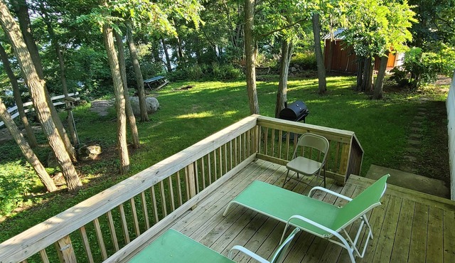 Enjoy PRIVACY and comfort for the whole family above the shores of Black Lake!