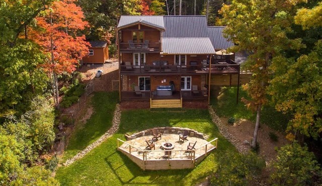 Enjoy Radiant Mtn Sunsets with Fire Pit, Hot Tub