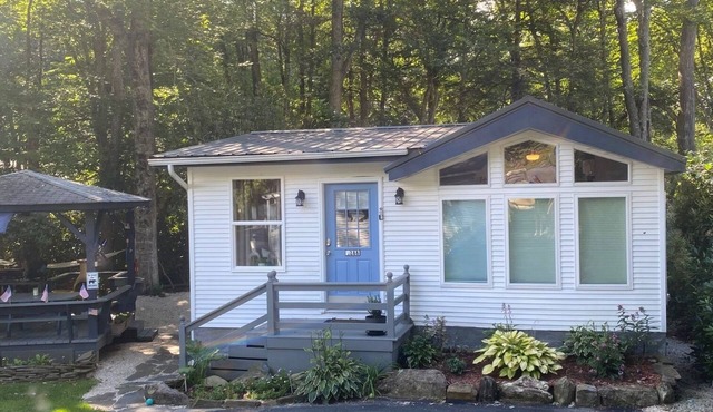 Enjoy River Front Living in Linville Land Harbor.Waterfront Views,Modern Cottage