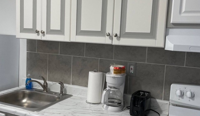 Enjoy Shore Life not only for Summer, Cozy Apartment near Zoo and So much More!