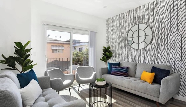 Enjoy Stylish 4BR Townhouse, Sleeps 8 with Wi-Fi
