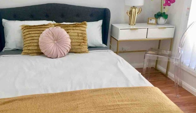 Enjoy❤️Sunset Views 40min to Sydney Brand-new w/Parking near CampbelltownHospital