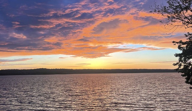 Enjoy Sunsets in a enclosed Jacuzzi in any weather!
