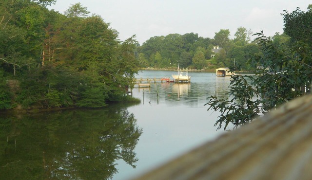 Enjoy Sunsets On The Creek In Your Own Private Paradise.