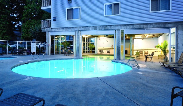 Enjoy the bay in style!