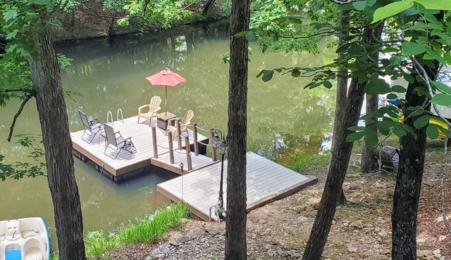 Enjoy the Beautiful Scenery and Tranquil Waters of Lake Chickasaw