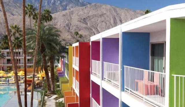 Enjoy the Beauty of Palm Springs with our 3 Spacious Units! Near Palm Canyon