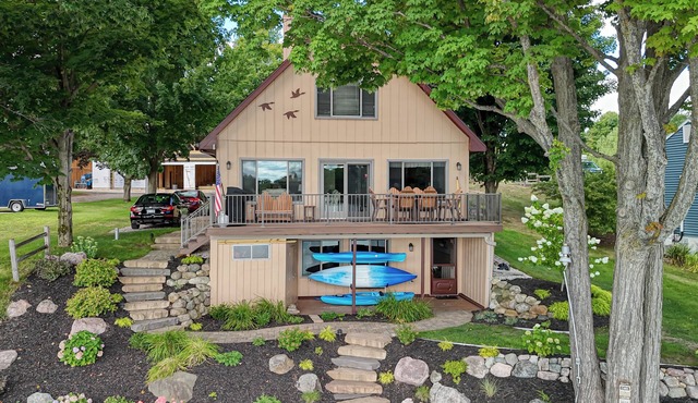 Enjoy the Best of Both Worlds on Beautiful Silver Lake