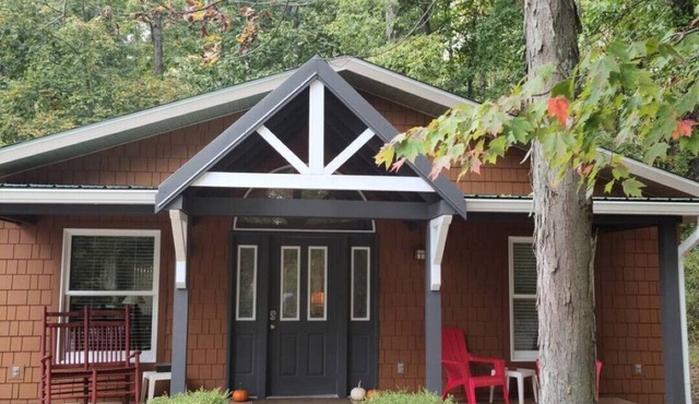 Enjoy the Bird Nest in Beautiful Nashville, Brown County, Indiana.