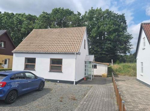 Enjoy The Charming Townhouse Close To The Beach