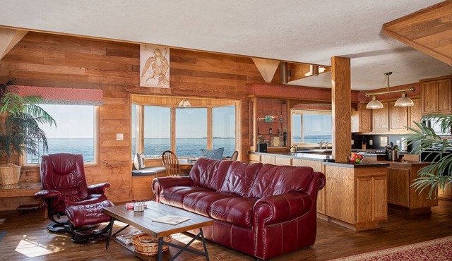 Enjoy the Columbia River and the Pacific Ocean.