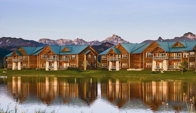 Enjoy the Crisp Mountain Air on the Pinon Lake w/Golf, hiking, skiing, riding and fishing