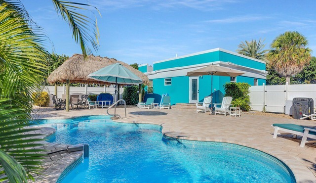Enjoy the Florida Keys like a local with this Private Waterfront Home with Pool