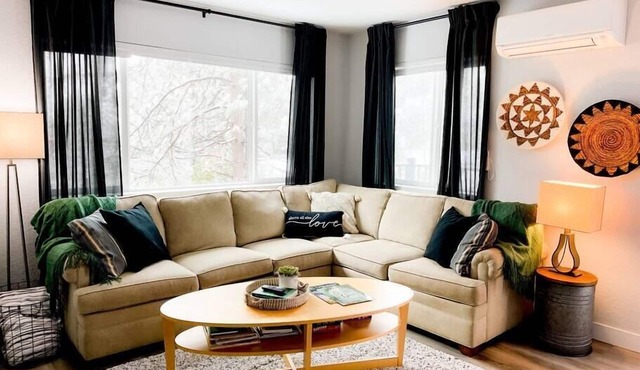 Enjoy the outdoors! 1st Apple hill exit, Tahoe