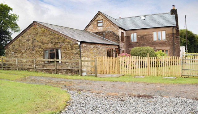 Enjoy the peaceful surroundings of the Herefordshire countryside.