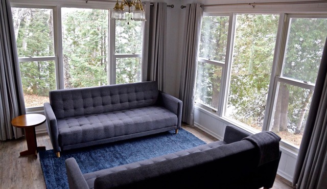 Enjoy the rugged natural beauty of the Haliburton Highlands, in comfort.