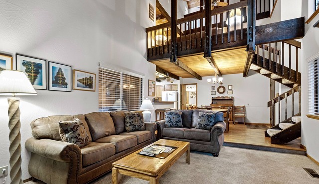 Enjoy the Sauna and 6 Unlimited SHARC Passes with Great Location!