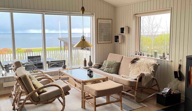 Enjoy the silence and stunning view over the sea