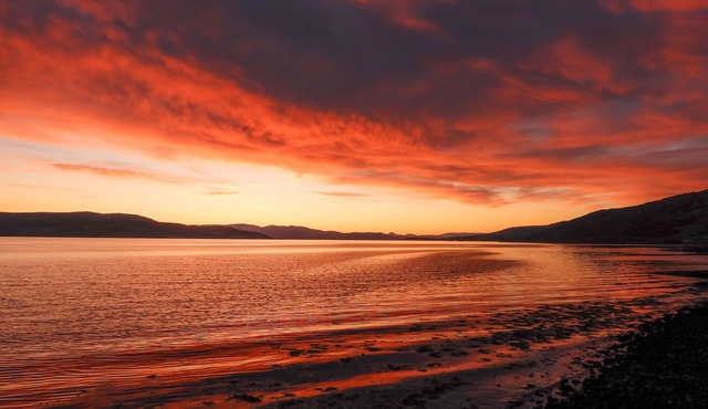 Enjoy the spectacular and tranquil waterfront setting of the Boathouse.