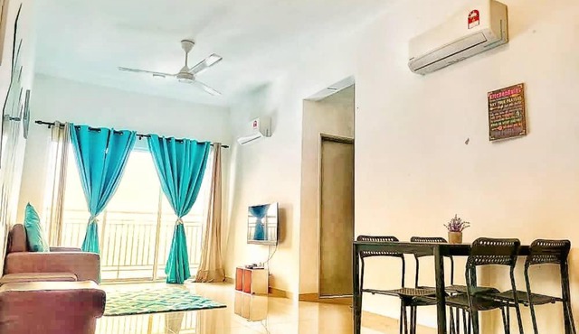 Enjoy the sunset @ Bright mesahill condo