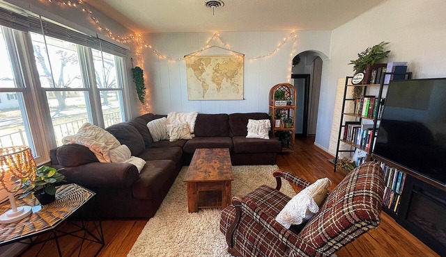 Enjoy this cozy home away from home all to yourself!