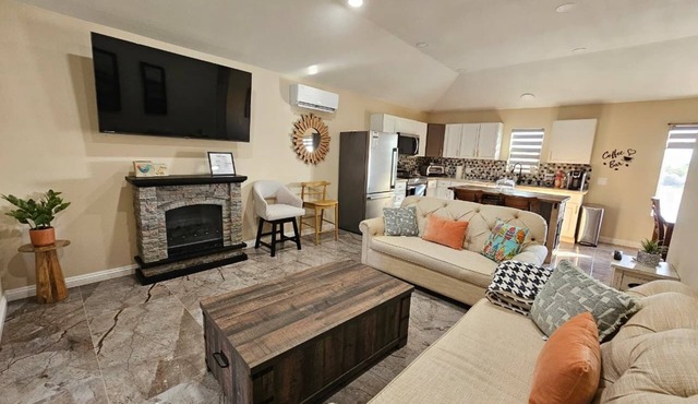 Enjoy this entire home near Death Valley National Park 25 minute to Junction