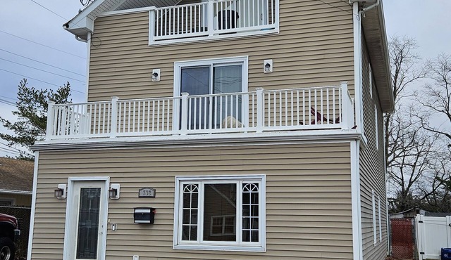 Enjoy this spacious 1 st floor Guest House "Serenity" near all the attractions.