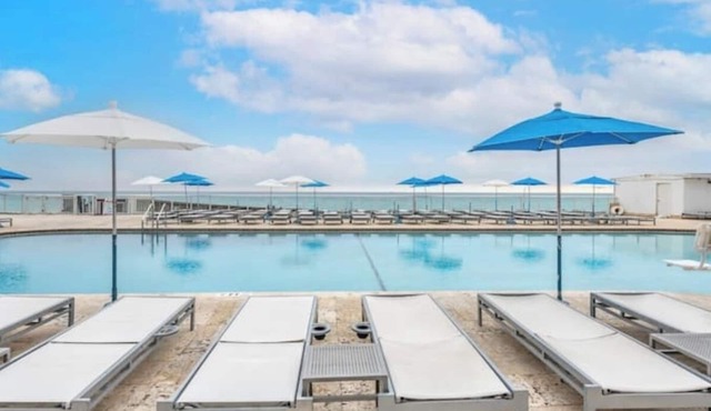 Enjoy this studio located in the worderful beaches of Sunny Isles Beach, Miami!