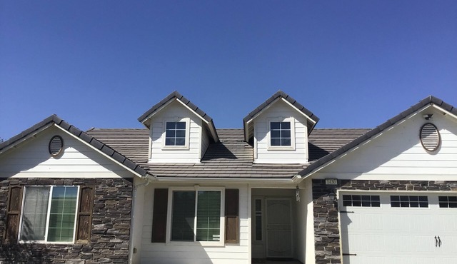 Enjoy this warm residential property located near hwy 198 and hwy 41. n