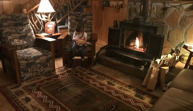 Enjoy 'Treetops' in the North Ga Mountains. Now with Wifi!