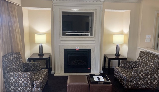 Enjoy Williamsburg from your modern 4BR/4BA at Greensprings Resort. Great value.