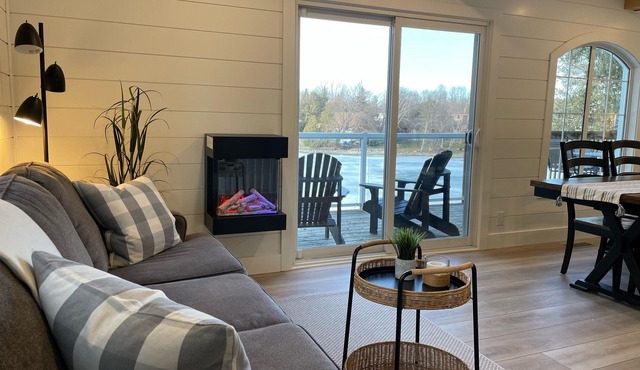 Enjoy your getaway at Cedar Hill Lakehouse