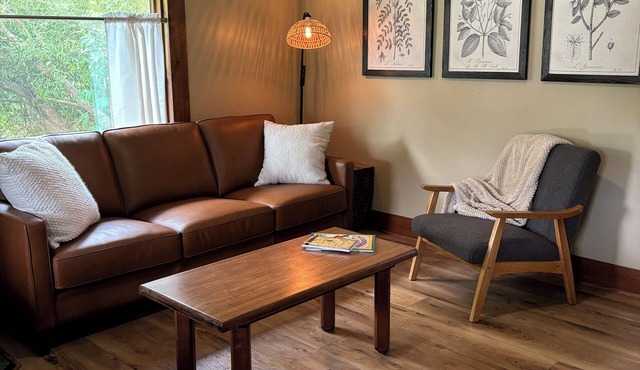 Enjoy your stay at this charming 2-bedroom farmhouse in Ava