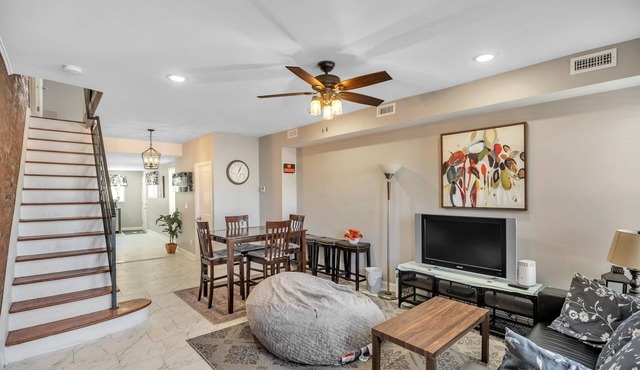 Enjoy Your Stay in this Amazing Location in Philadelphia! by RedAwning