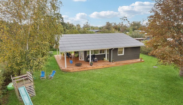 Enjoy your vacation in the attractive vacation home in a beautiful location.