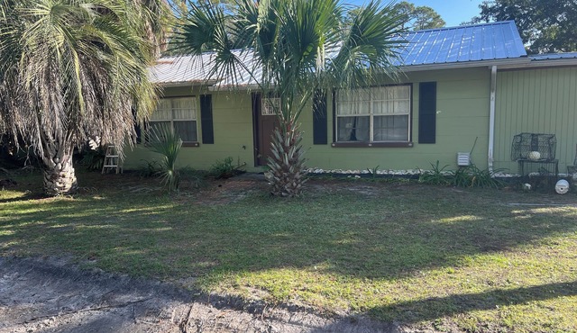 Enjoy your vacation in this cozy cottage in a quite seaside neighborhood
