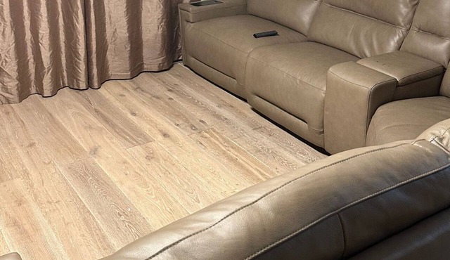 Enjoyable 2-bedroom apartment in downtown Monterey with Cable & WiFi