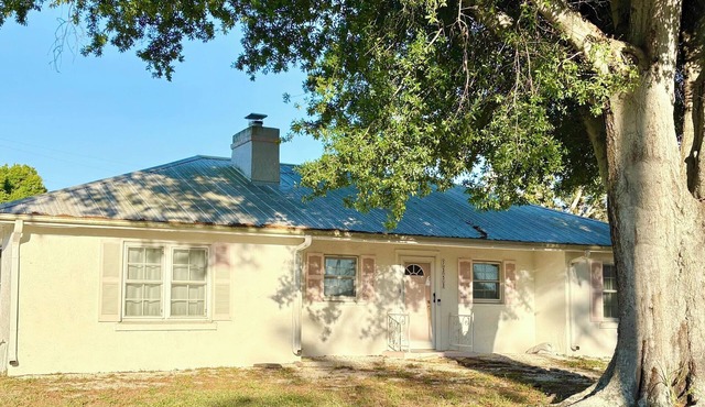 Enjoyable 2-bedroom house with Pool in charming Sarasota