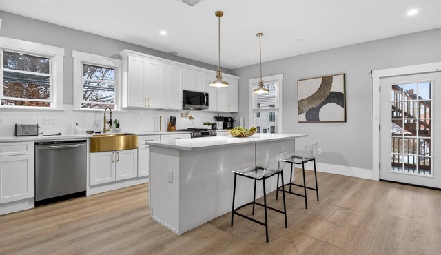 Enjoyable 3-bedroom condo with AC in vibrant Boston