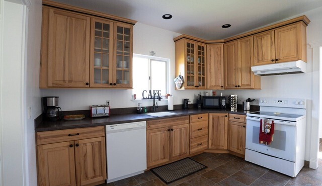 Enjoyable 3-bedroom house with WiFi in charming Westport