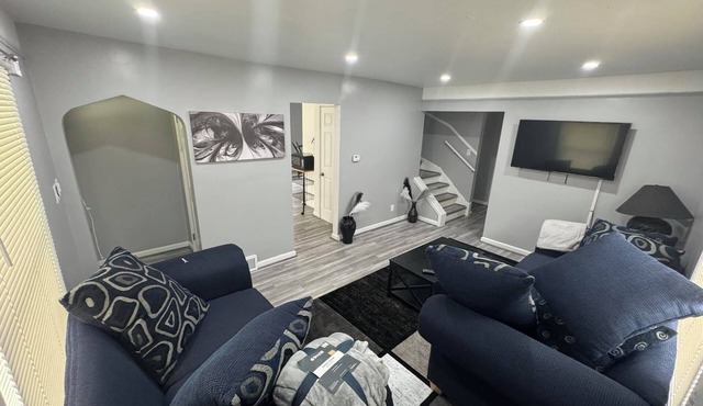 Enjoyable 4-bedroom house with AC in vibrant Detroit