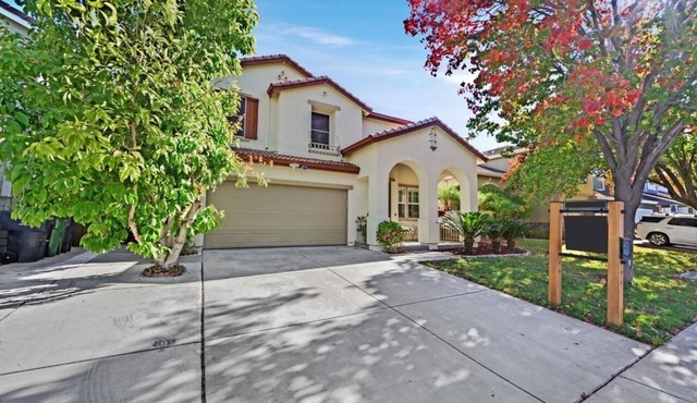 Enjoyable 4-bedroom house with AC in Tracy