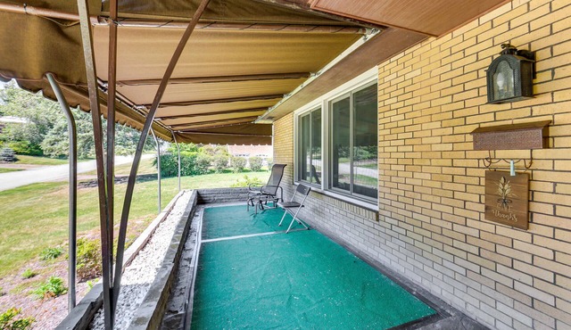 Enjoyable 4-bedroom house with AC in Monroeville