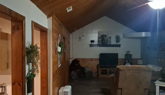 Enjoyable barn with AC in charming Danville