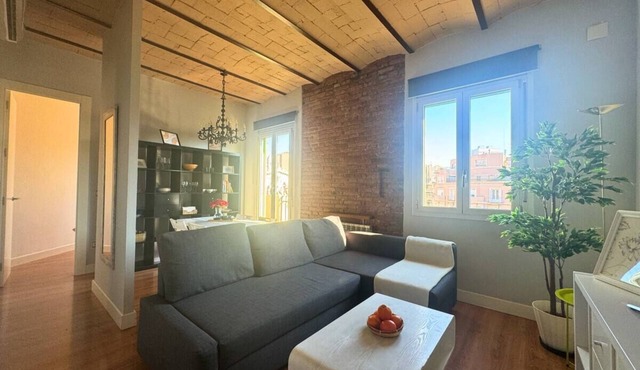 Enjoyable Bright & Cozy Flat in Eixample